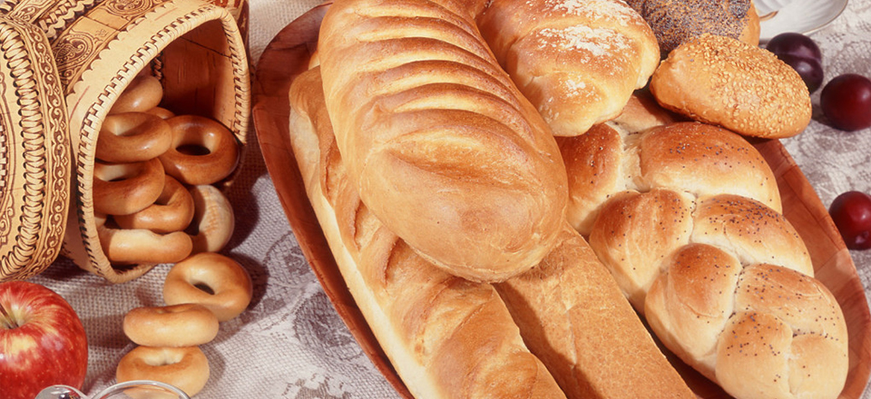 10. Russians eat all food with bread
